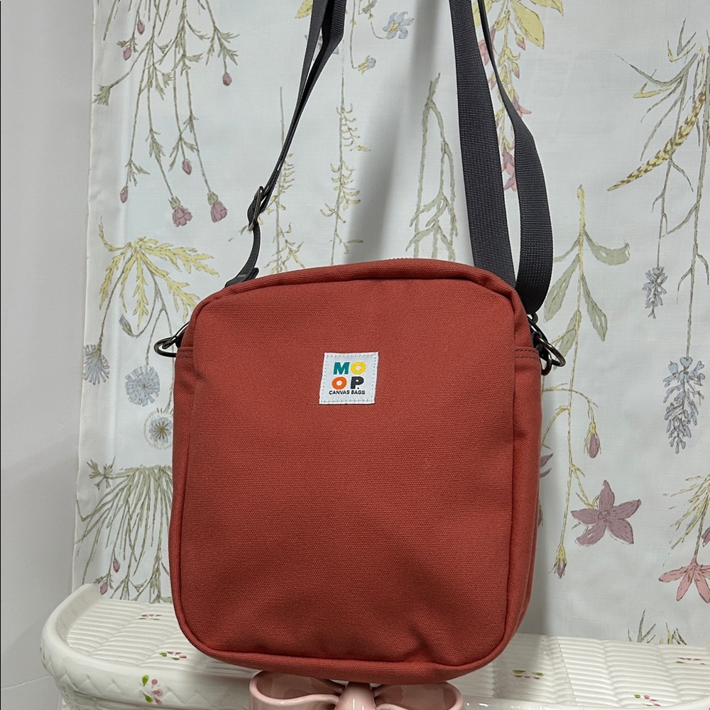 MOOPCrossbody Bag waxed canvas with gray Strap
